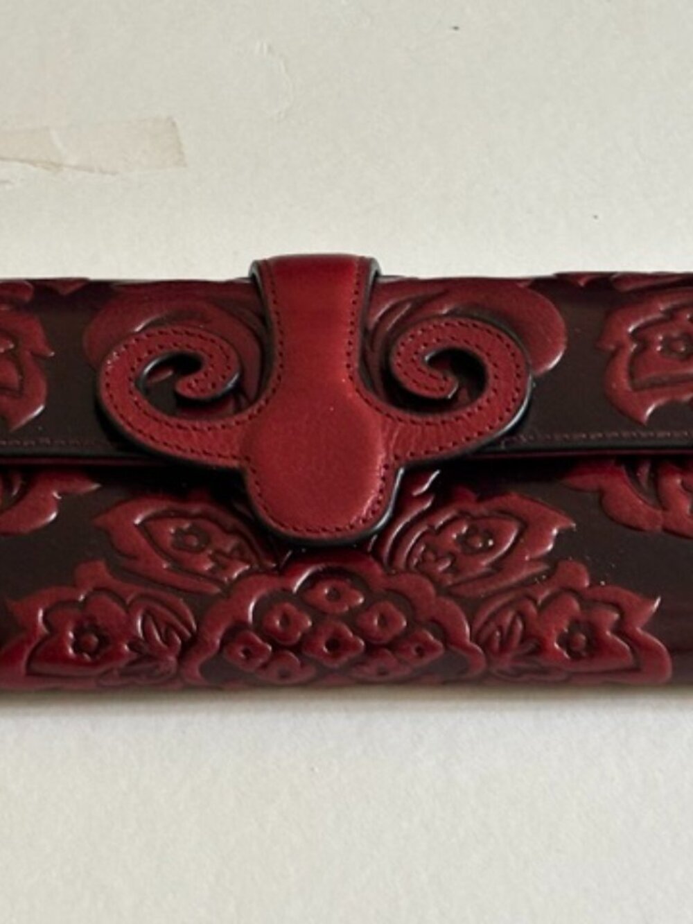 Italian leather wallet Women embossed wine/burgundy NEW